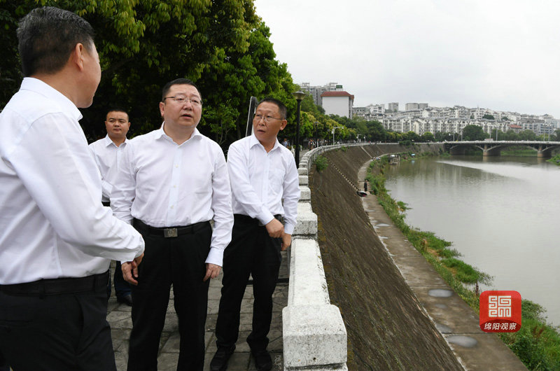 2021年7月9日，元方檢查防汛減災(zāi)工作3  張莉 攝.jpg