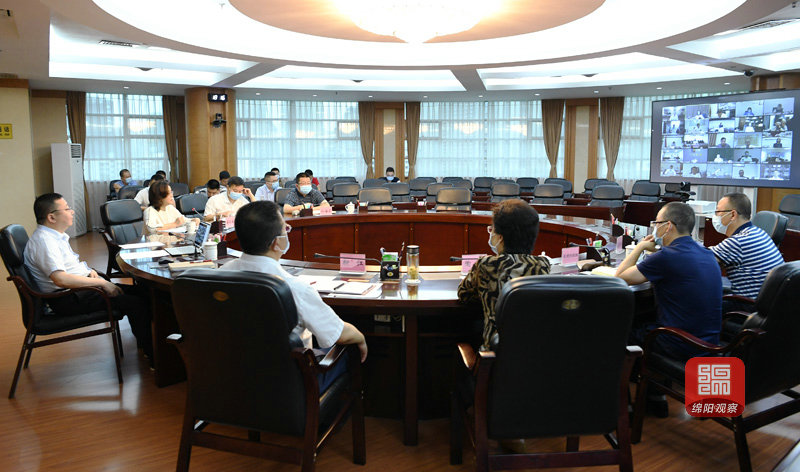 2021年8月6日，市應(yīng)對(duì)新冠疫情應(yīng)急指揮部防控工作視頻調(diào)度會(huì)  張莉 攝.jpg