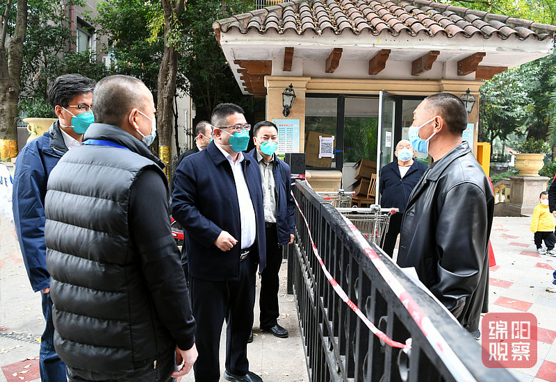 2022年11月25日，李云暗訪督導(dǎo)疫情防控工作3  張莉 攝.jpg