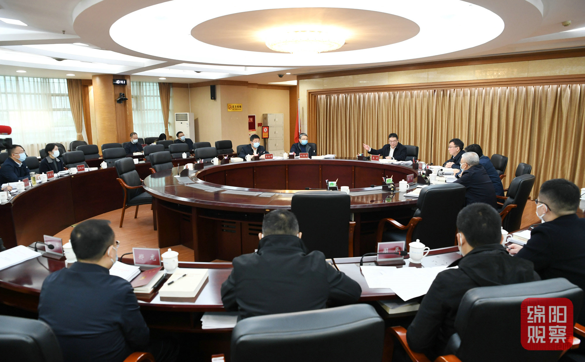 2022年12月8日，市政府黨組2022年第13次會議暨理論學(xué)習(xí)中心組2022年第5次學(xué)習(xí)會議  張莉 攝.jpg