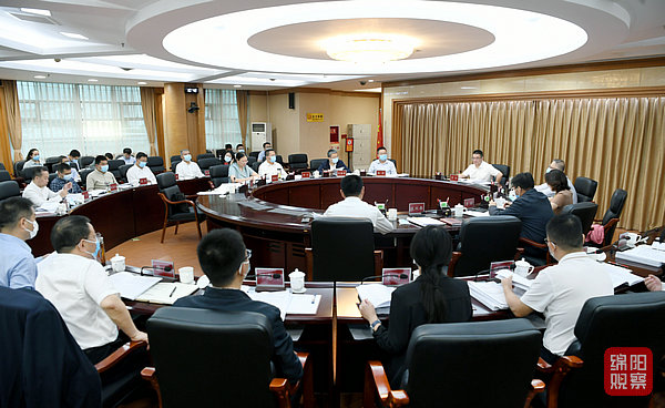 2022年9月22日，市政府第37次常務(wù)會(huì)  張莉 攝.jpg