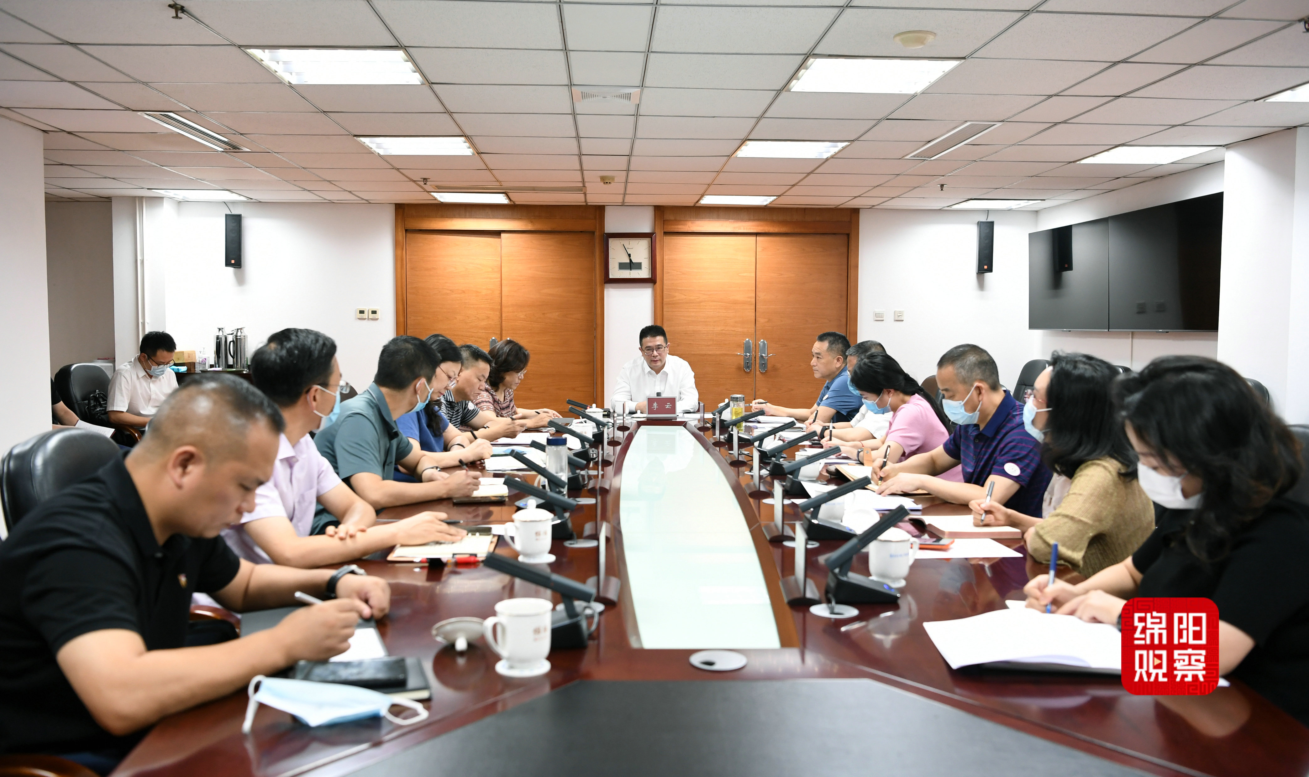 2022年9月7日，李云主持召開應(yīng)對新冠肺炎疫情應(yīng)急指揮部第43次會議  張莉 攝.jpg